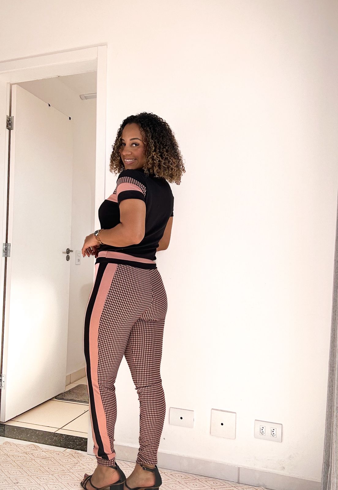 Conjunto calça e blusinha PROMO