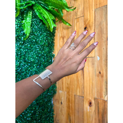 pulseira bracelete metal grosso kit com anel  dourado e prata acessórios feminino