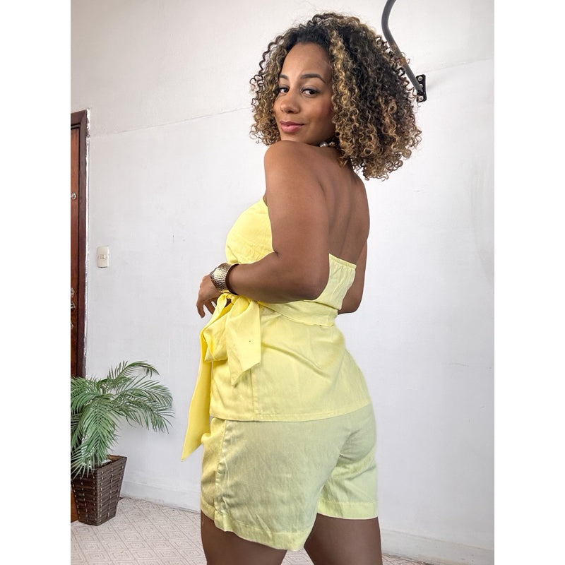 conjunto alfaiataria botoes  short e blusa com cinto PROMO