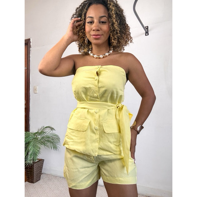 conjunto alfaiataria botoes  short e blusa com cinto PROMO