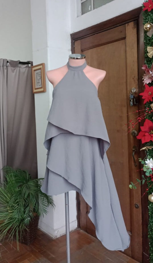 Vestido assimétrico camadas babados